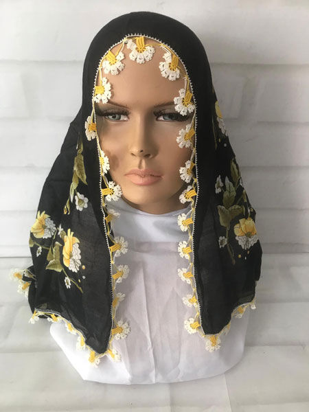 El Yapımı Papatya İp Oyalı Siyah Tülbent