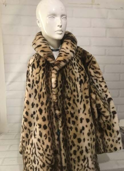 Leopar Desenli Peluş Bayan Kürk